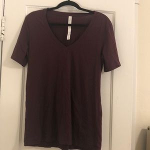 Maroon lululemon shirt
